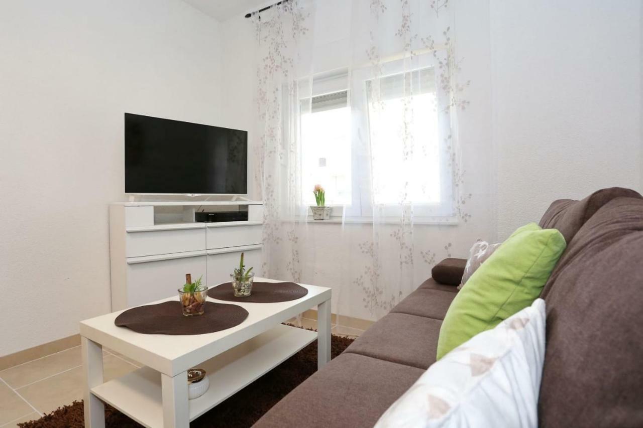 Malu Vir Daire Dış mekan fotoğraf