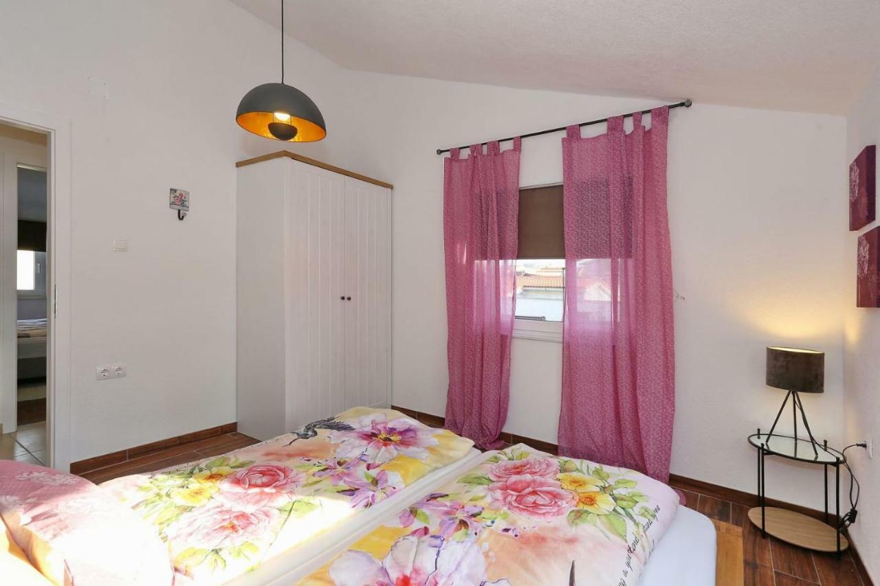 Malu Vir Daire Dış mekan fotoğraf